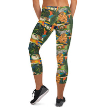 Load image into Gallery viewer, Abstract Capri Leggings
